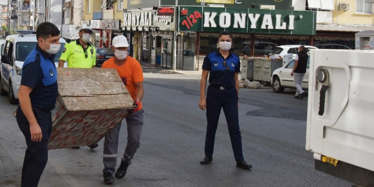 Aliağa Zabıta ekiplerinden kaldırım işgali denetimi