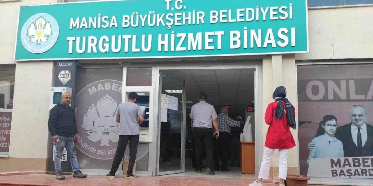 Büyükşehirin Turgutlu hizmet binası yeni yerinde