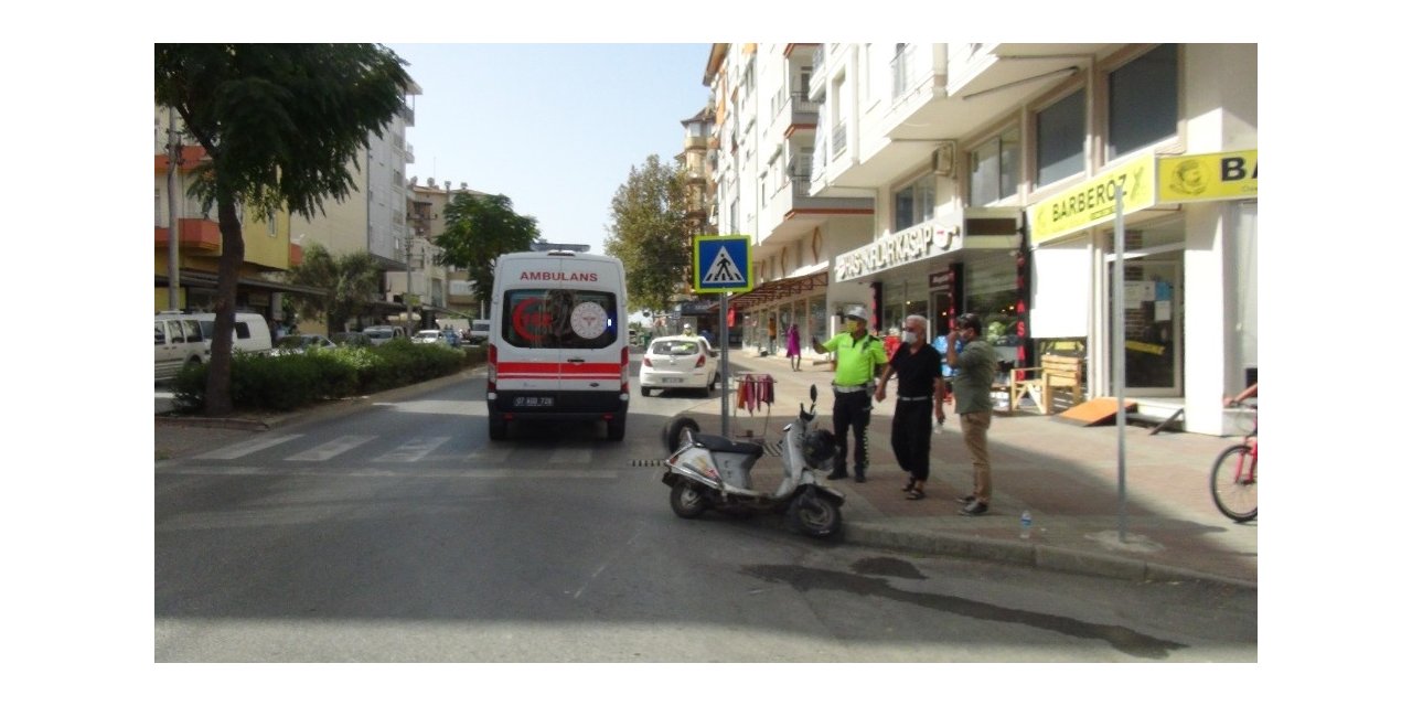 Manavgat’ta otomobil ile motosiklet çarpıştı: 1 yaralı
