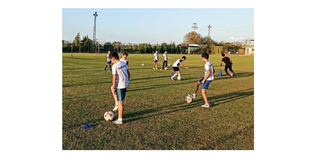 Yunusemre futbol altyapıda çalışmalar başladı