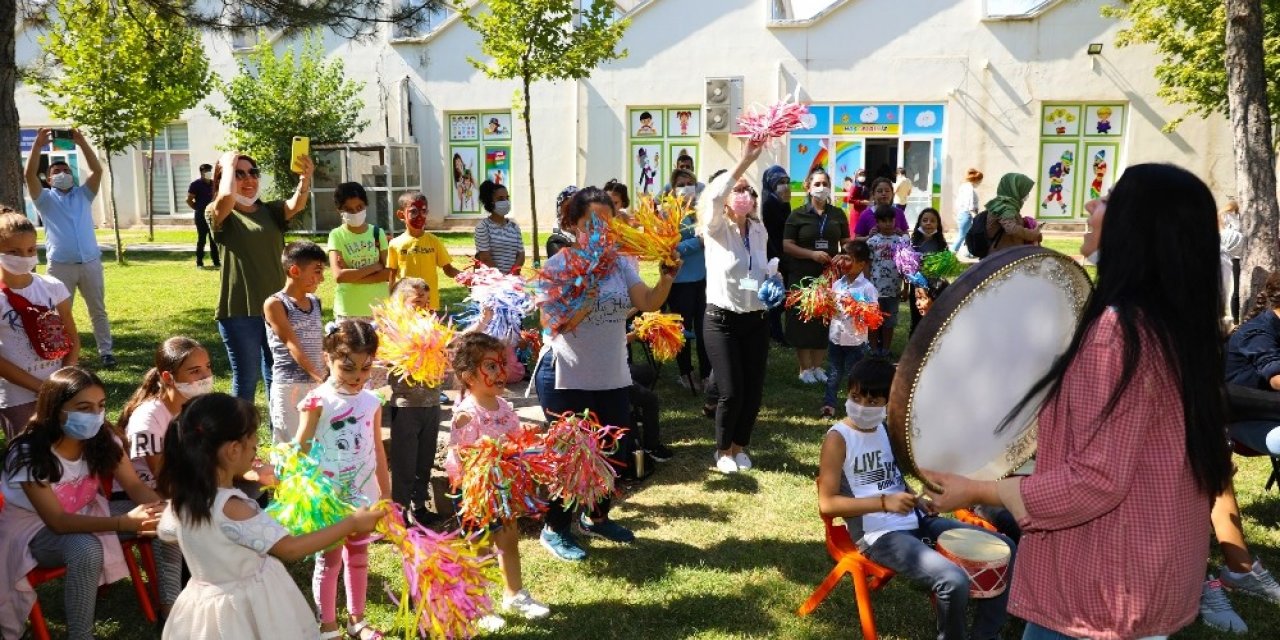 Diyarbakır Büyükşehir Belediyesi Dünya Çocuk Gününü kutladı