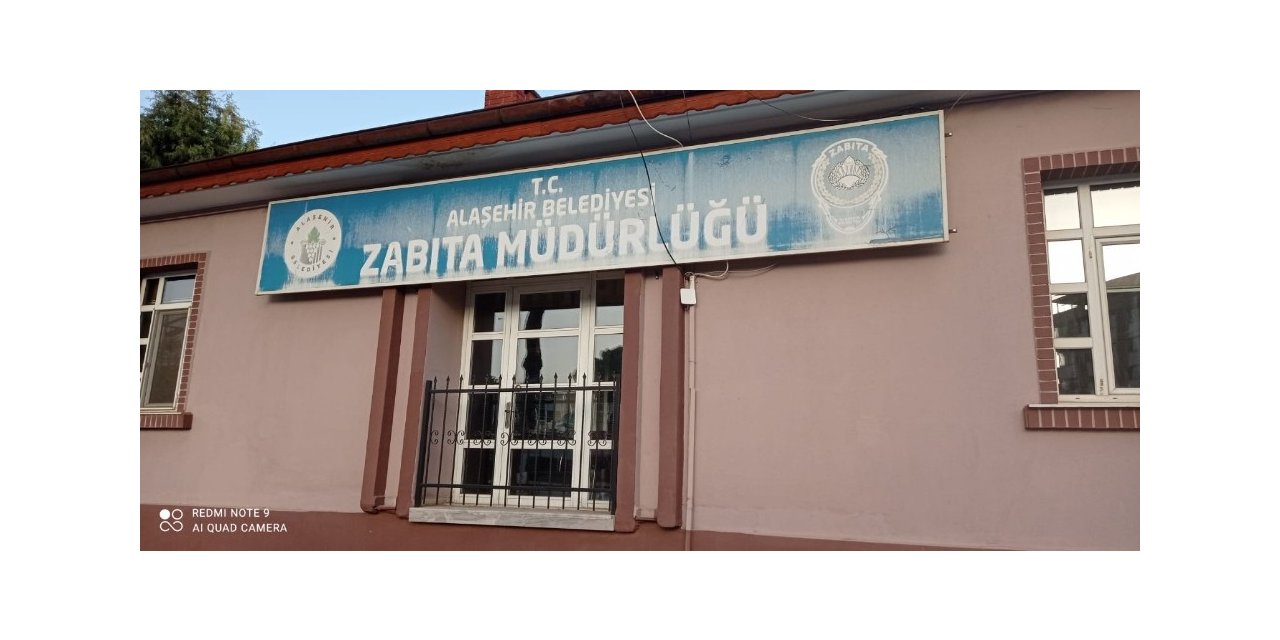 Manisa’da baygınlık geçiren yaşlı kadına zabıtalardan ilk müdahale