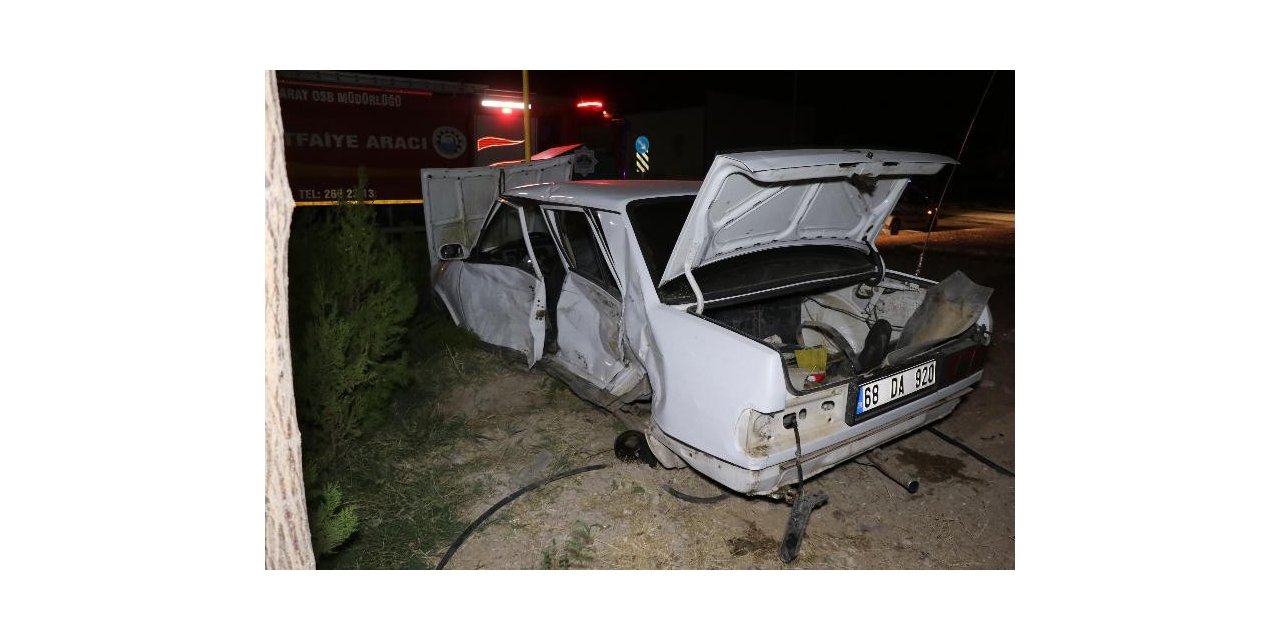 Minibüsün otomobile çarptığı kaza güvenlik kamerasında