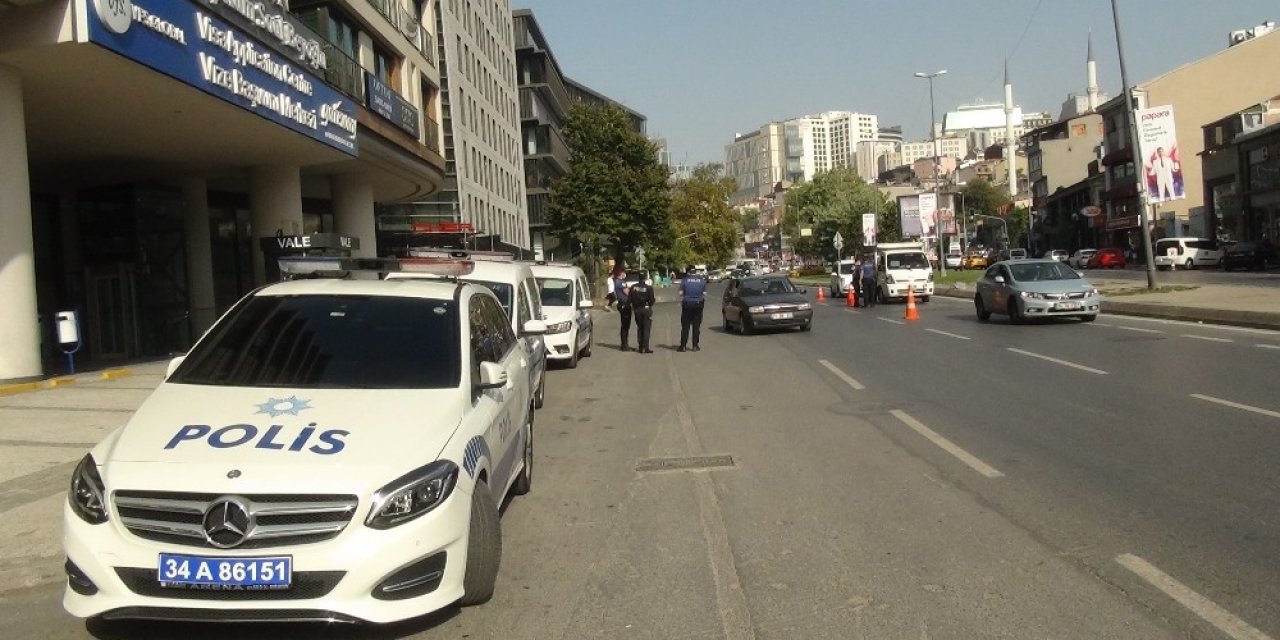 Beyoğlu’nda 40 ekip ve 100 personelle huzur uygulaması