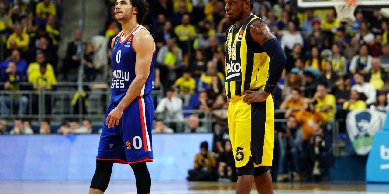 THY Euroleague’de Türk derbisi zamanı: Anadolu Efes - Fenerbahçe
