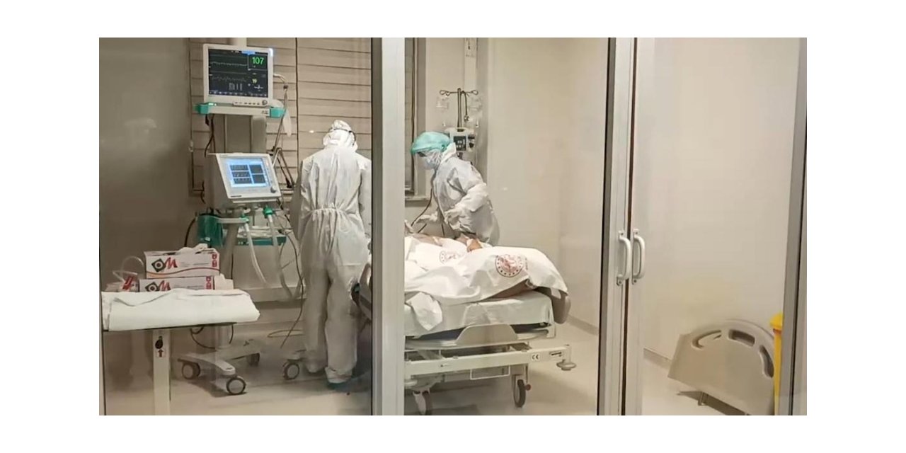 Sağlık çalışanları: "’Ne olur beni artık uyutun, dayanamıyorum’ diyen hastalarımız var"