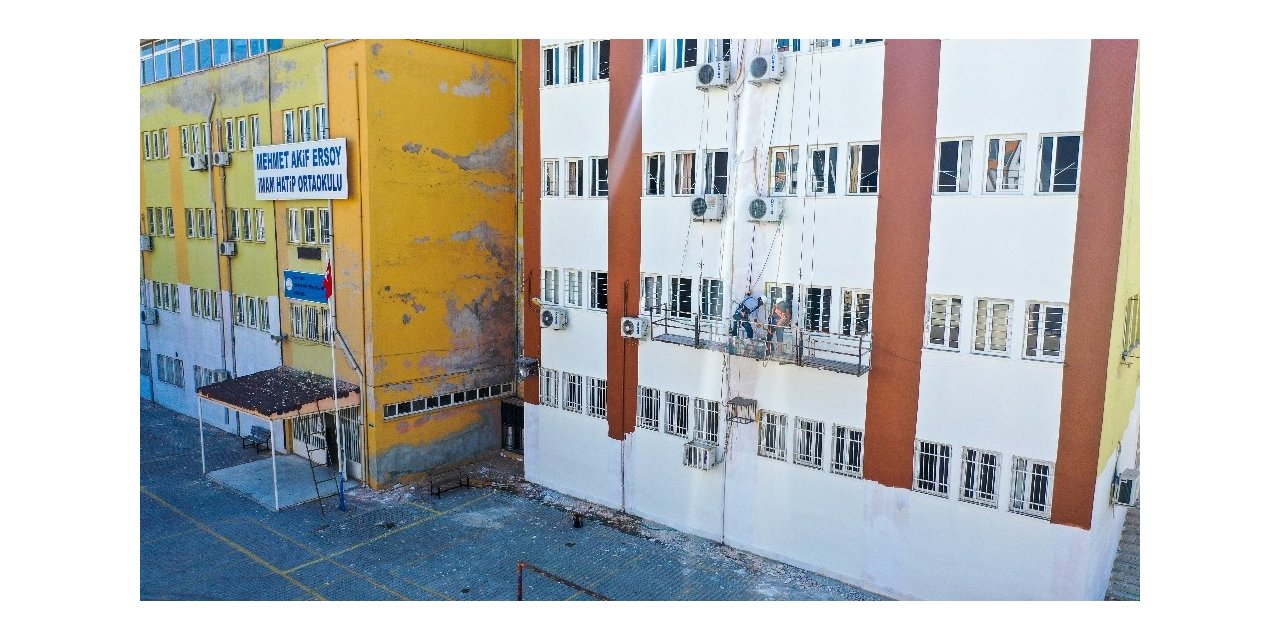 Erdemli Belediyesi, okullara desteğini sürdürüyor