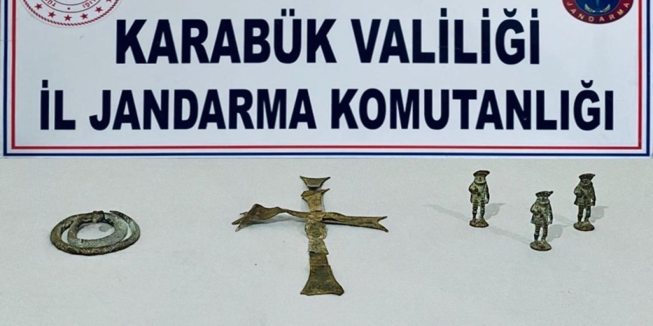 Kontrol noktasında tarihi eserle yakalandılar