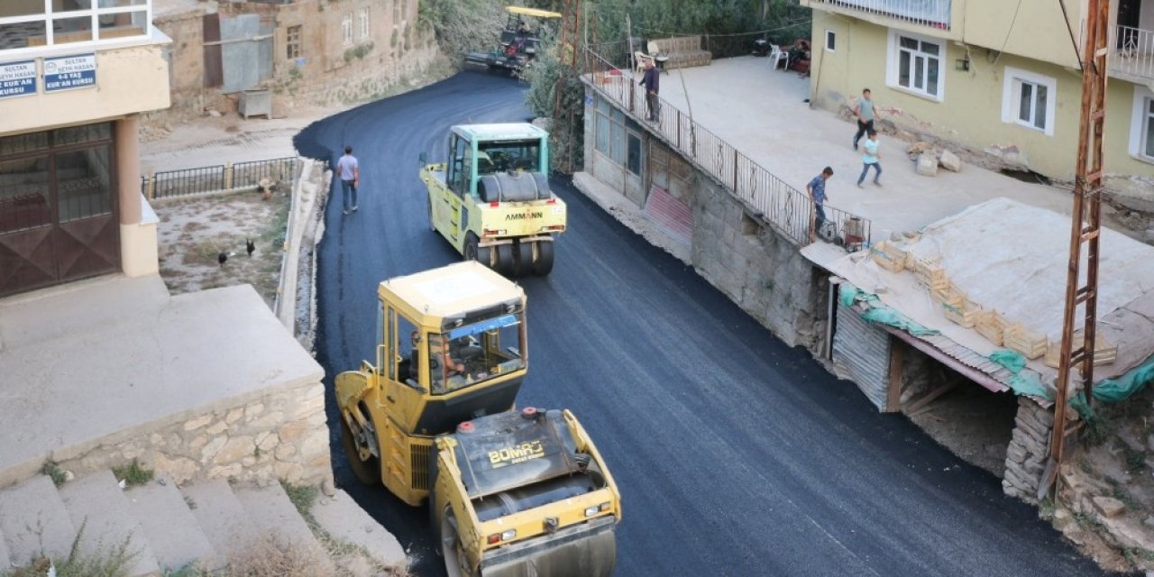Bitlis Belediyesinden sıcak asfalt çalışmaları