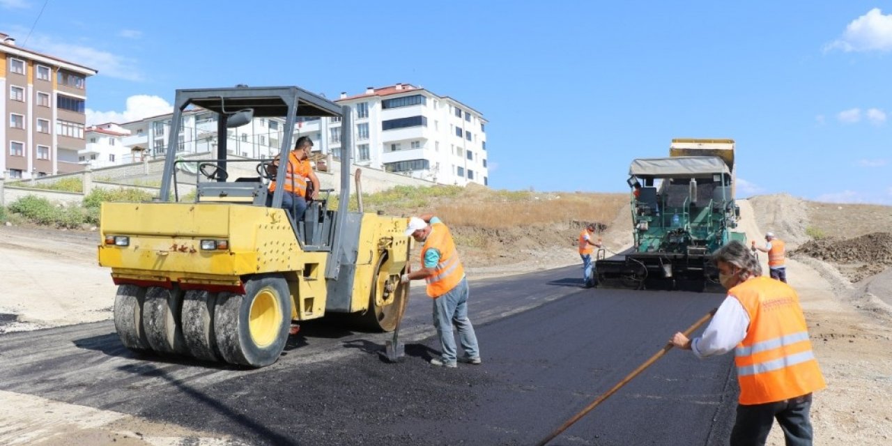 Safranbolu’da asfalt çalışmaları sürüyor