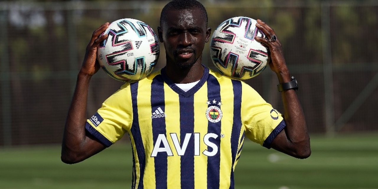 Papiss Cisse: "Fenerbahçe reddedilemeyecek kadar büyük bir kulüp"