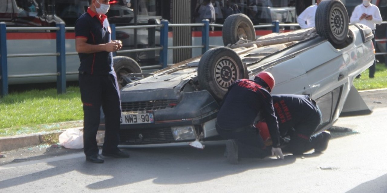 Kayseri’de takla atan otomobilde şans eseri yaralanan olmadı