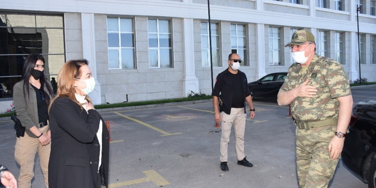 Tümgeneral Arslan’dan Rektör Karabulut’a ziyaret