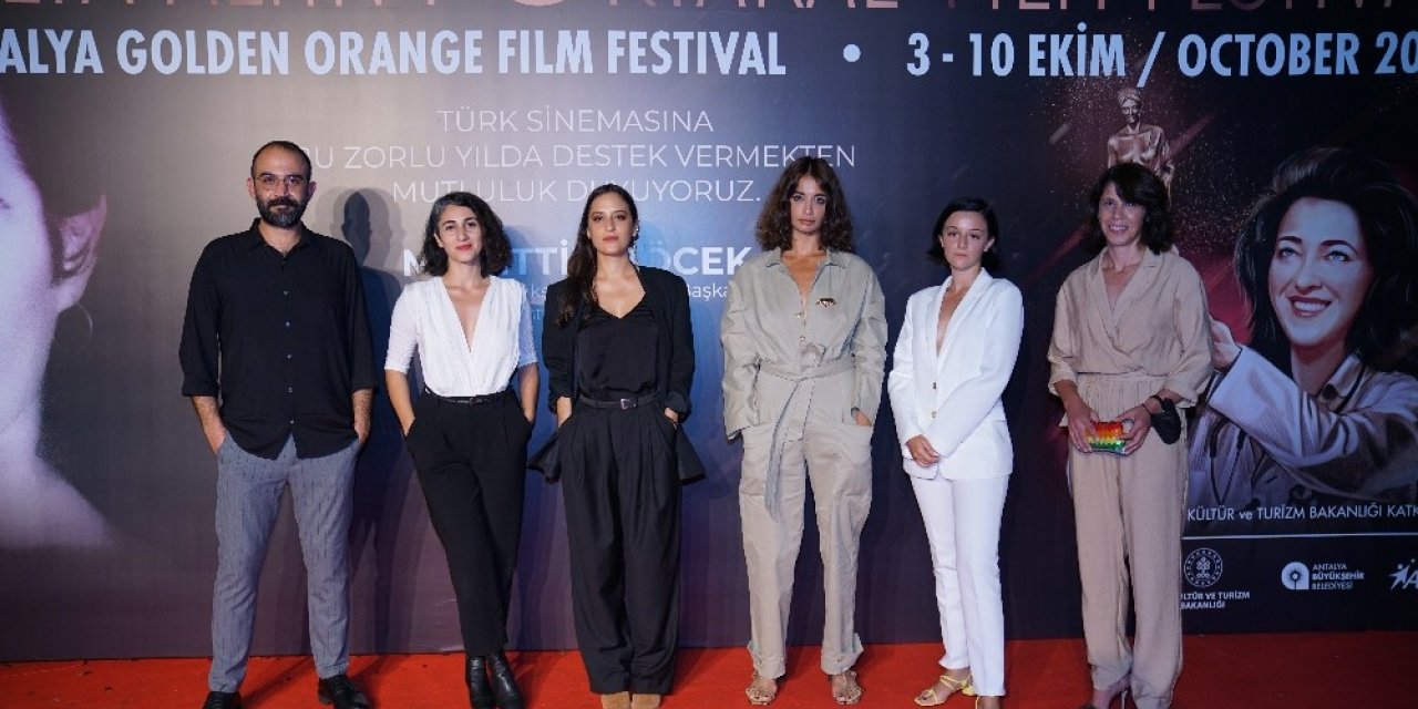 Altın Portakal’da heyecan devam ediyor