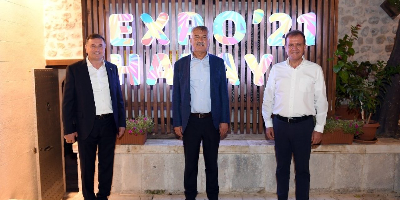 3 büyükşehir belediye başkanı Hatay’da buluştu