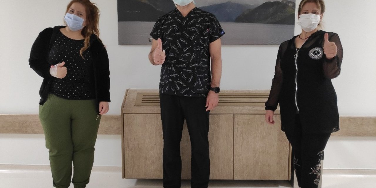 Anne-Kız fazla kilolarından obezite cerrahisi ile kurtuluyor