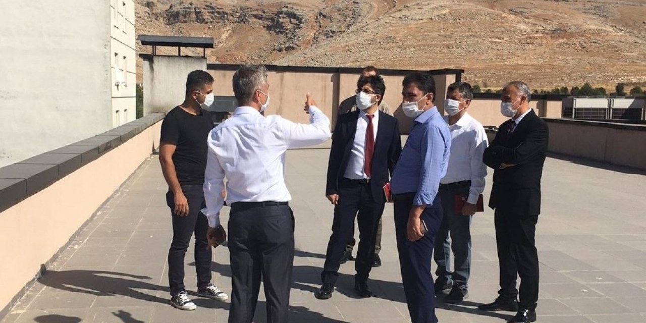 DÜ Rektörü Karakoç Silvan MYO’da incelemelerde bulundu