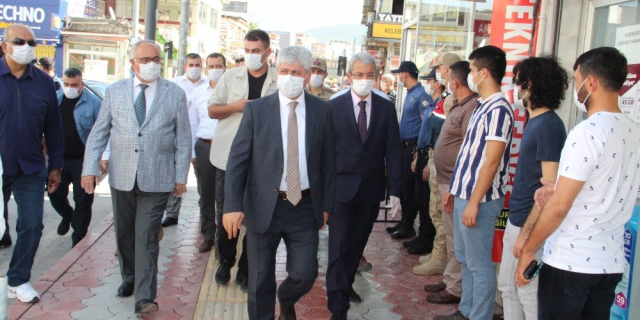 Vali Doğan Dörtyol’da korona denetimi yaptı