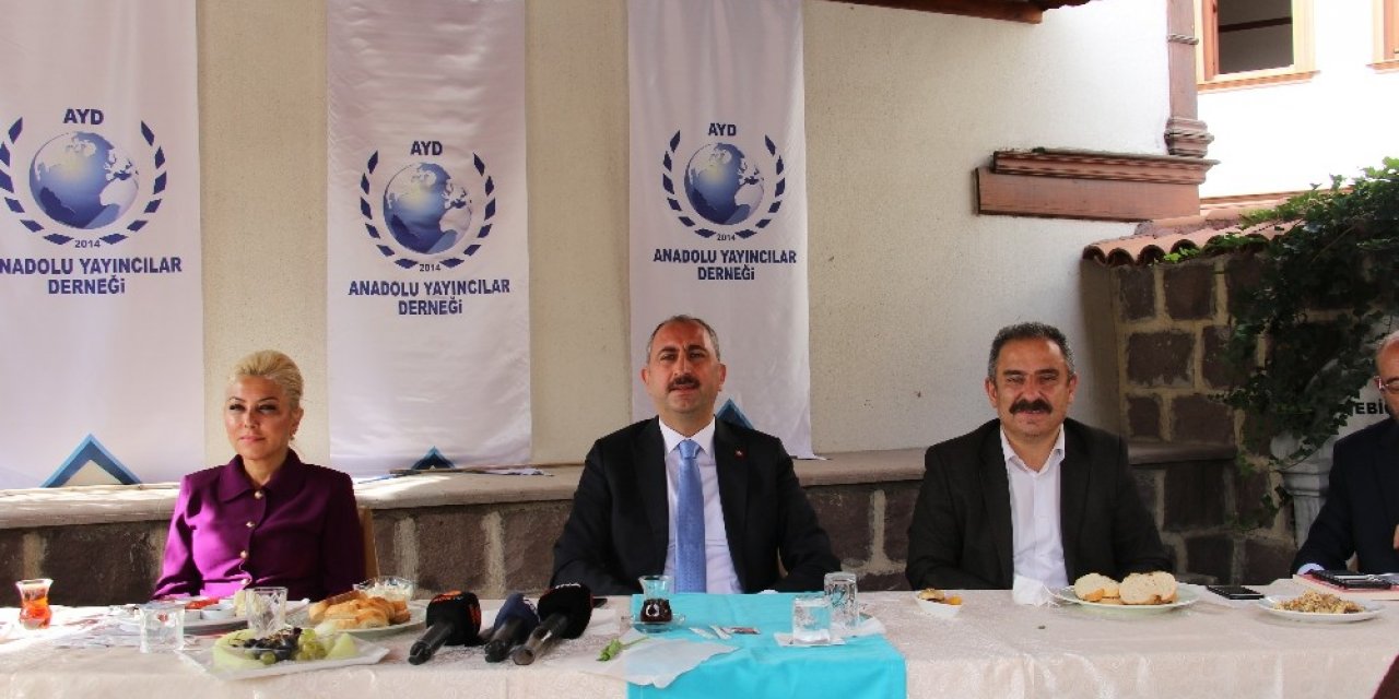 Adalet Bakanı Gül: “FETÖ bir terör örgütüdür, FETÖ’cülük bir zihniyettir. Bu zihniyetle de mücadele etmek lazım”