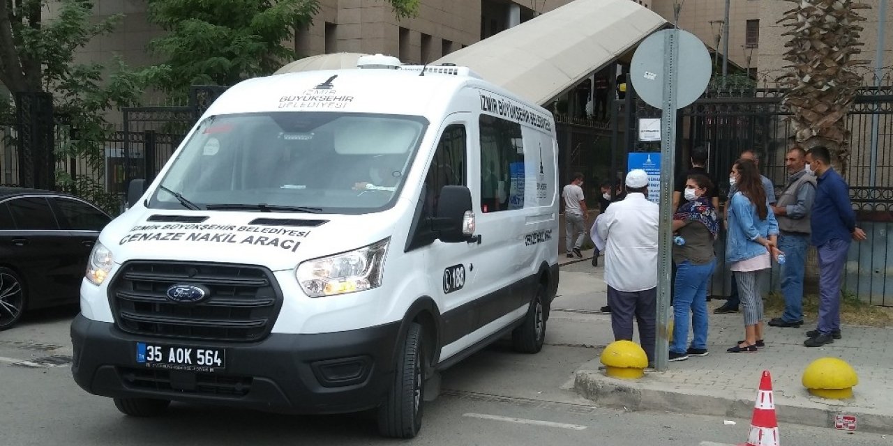 Boşanma davası için geleceği binadan cenazesi çıktı
