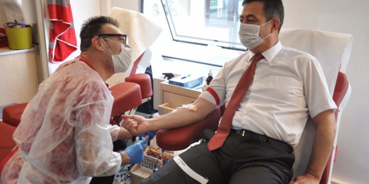 Emniyet mensuplarından ‘Kan ver Afyon’ kapmayasına destek