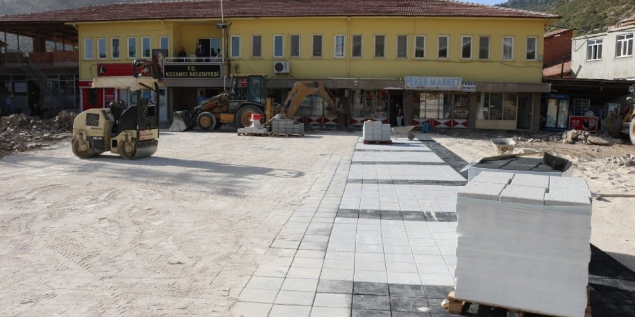 Kazancı belediyesi kent meydanını yeniliyor