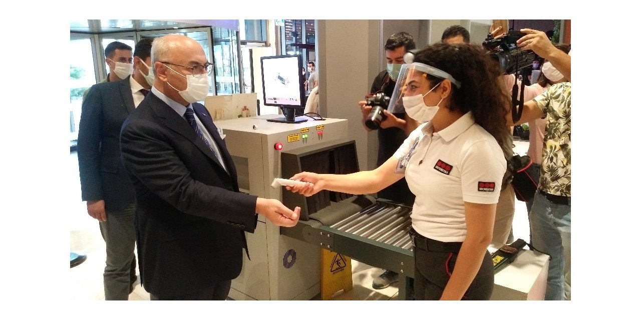 İzmir Valisi Köşger: “Vaka sayısında yükselme yok, sabitlendi”