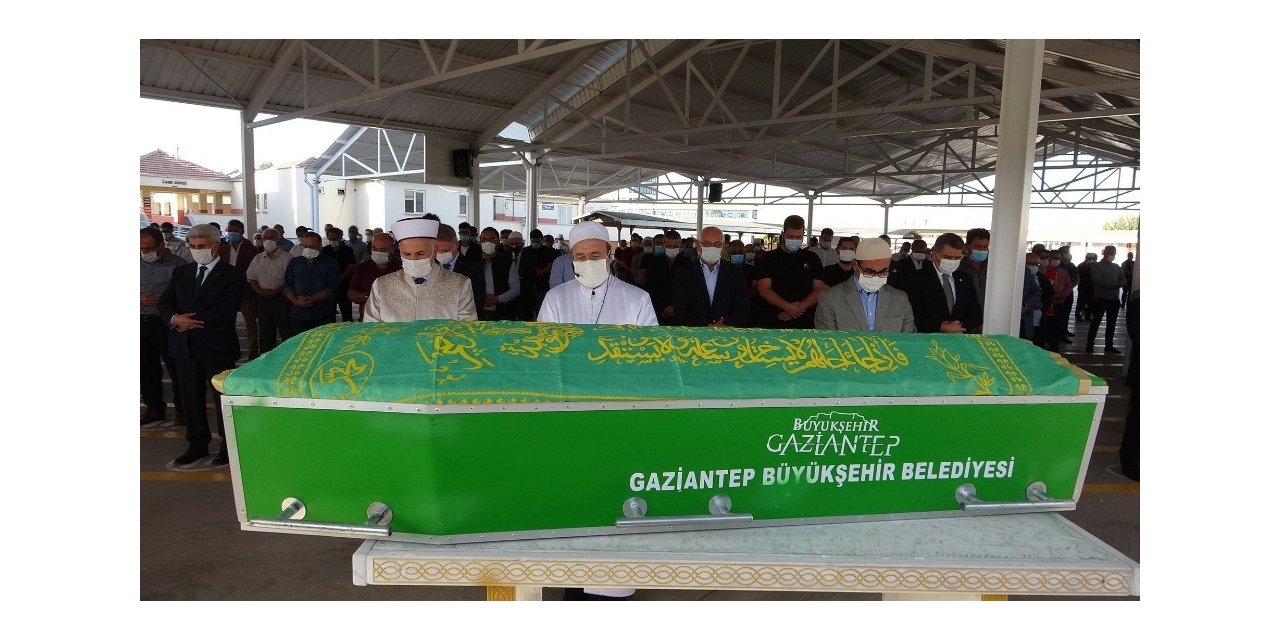 İş adamı Hacı Ahmet Ziylan son yolculuğuna uğurlandı