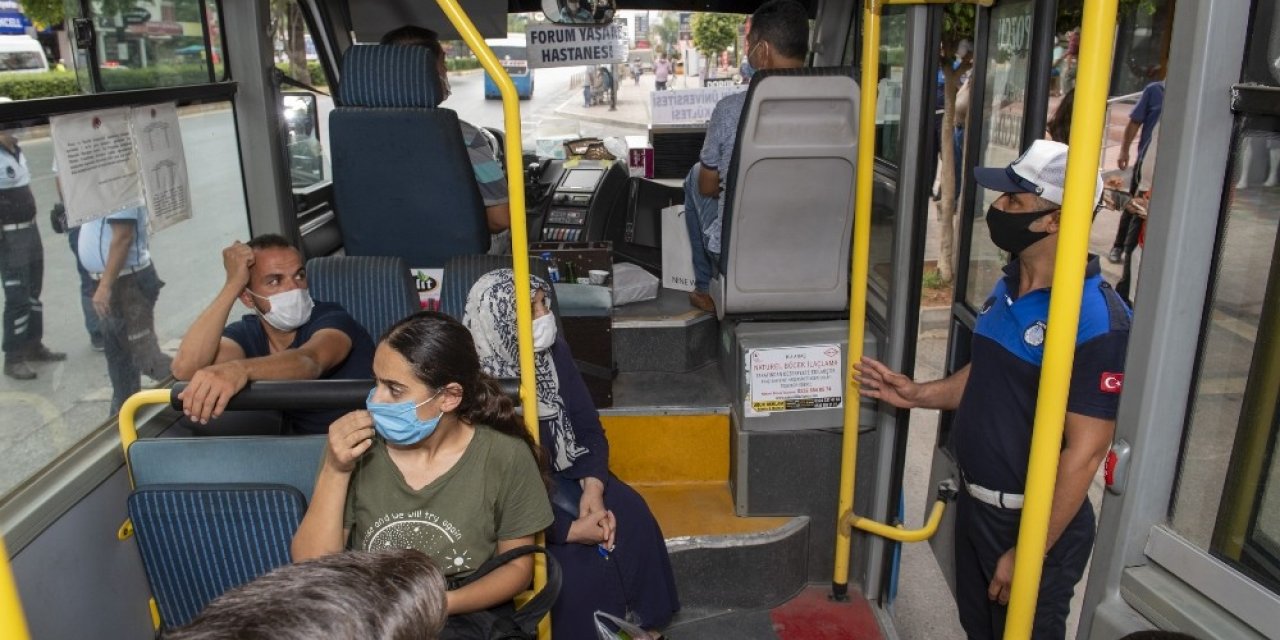 Büyükşehir zabıtasından toplu taşımada maske denetimi