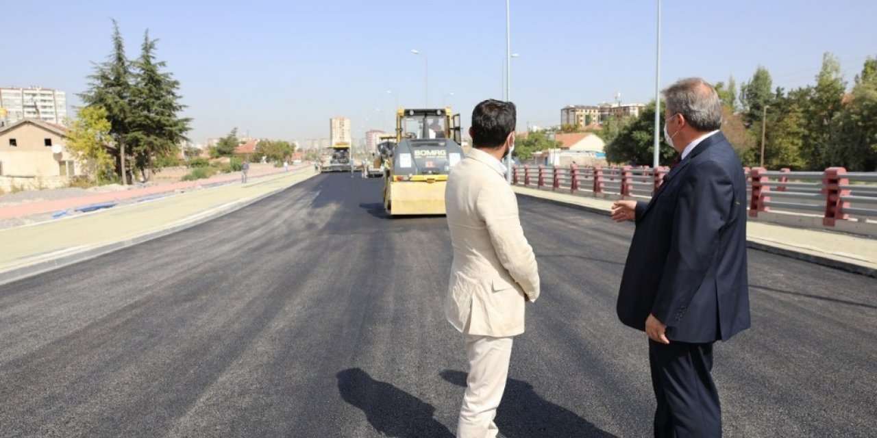 Melikgazi’de yollar hem yenileniyor hem de ağaçlandırılıyor