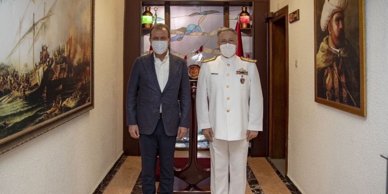 Başkan Seçer, Tuğamiral Gedik ile buluştu