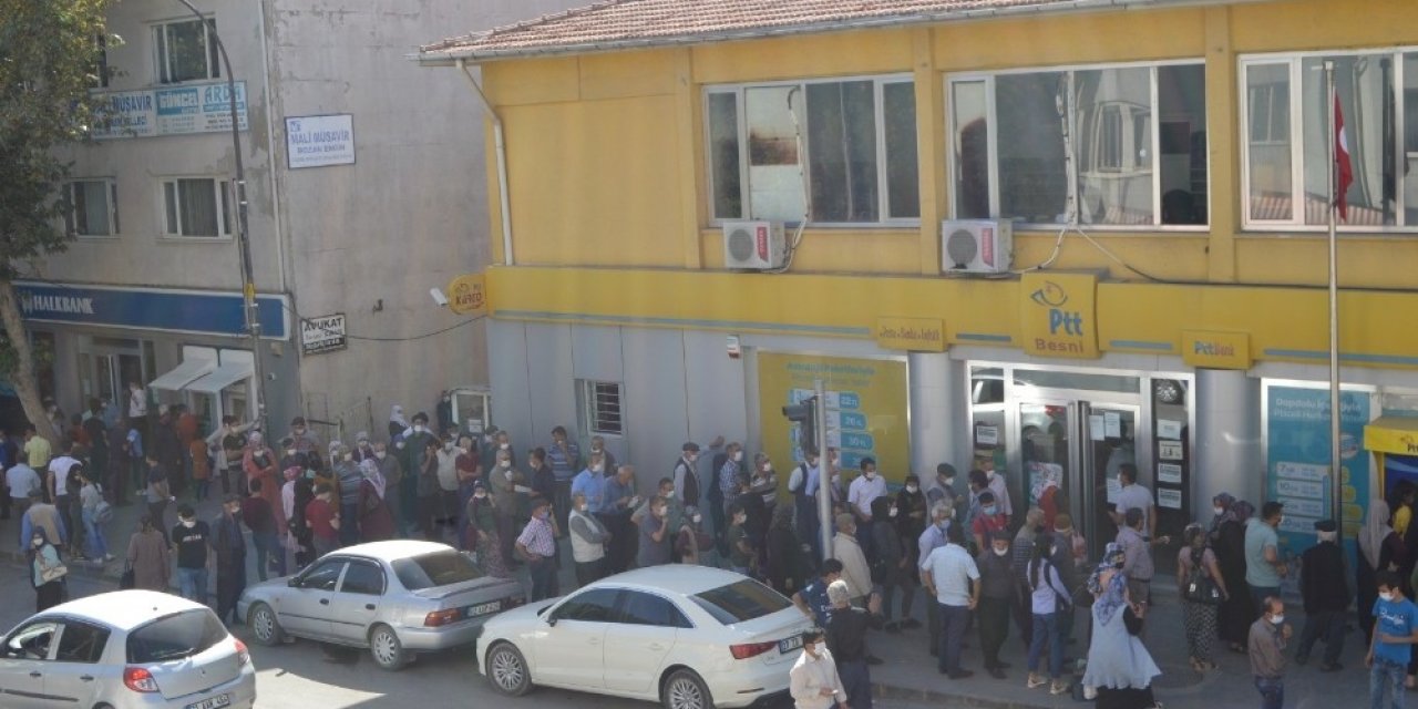 Onca uyarıları dinlemeyip sosyal mesafeyi hiçe saydılar