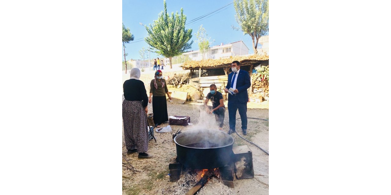 Kaymakam Kılınç kırsal mahallelerde maske dağıttı