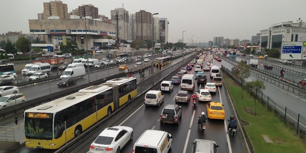 İstanbul’da trafik durma noktasına geldi