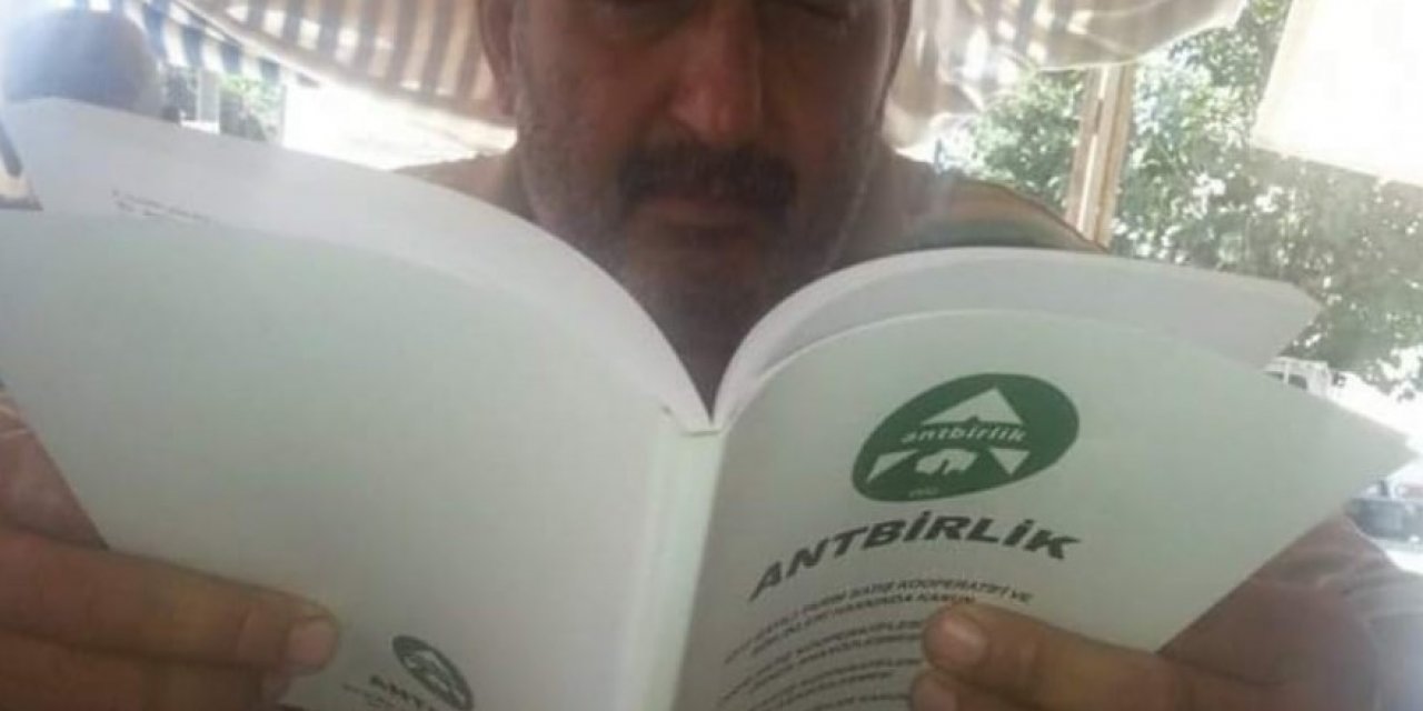 Sera atıklarını temizlerken traktörün altında kalan çiftçi hayatını kaybetti