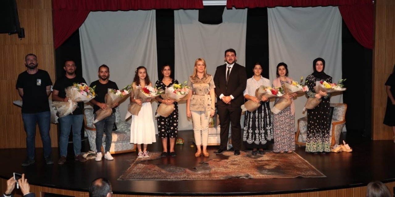 Merkezefendi Belediye Kent Tiyatrosu ilk kez sanat severler buluştu
