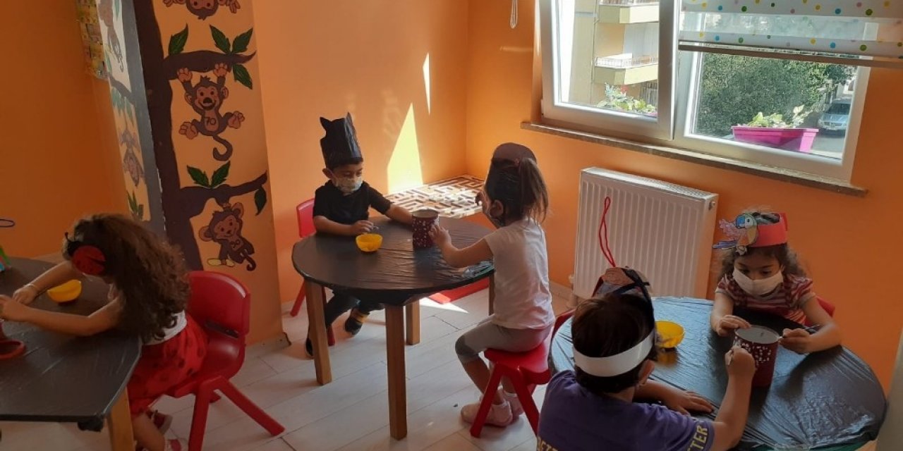 Atık malzemeler, minik ellerde yuvaya dönüştü