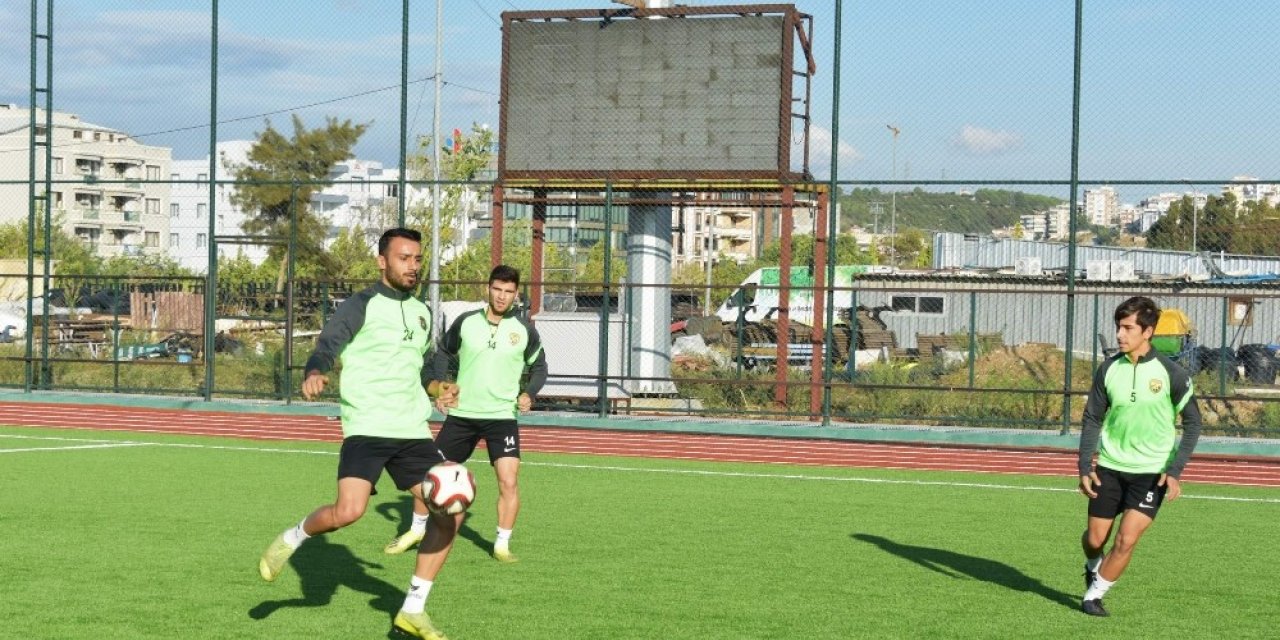 Aliağaspor FK, sezonun başlamasını istiyor