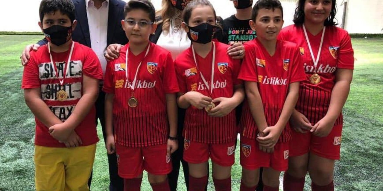 Kayserispor’un geleceği minikler