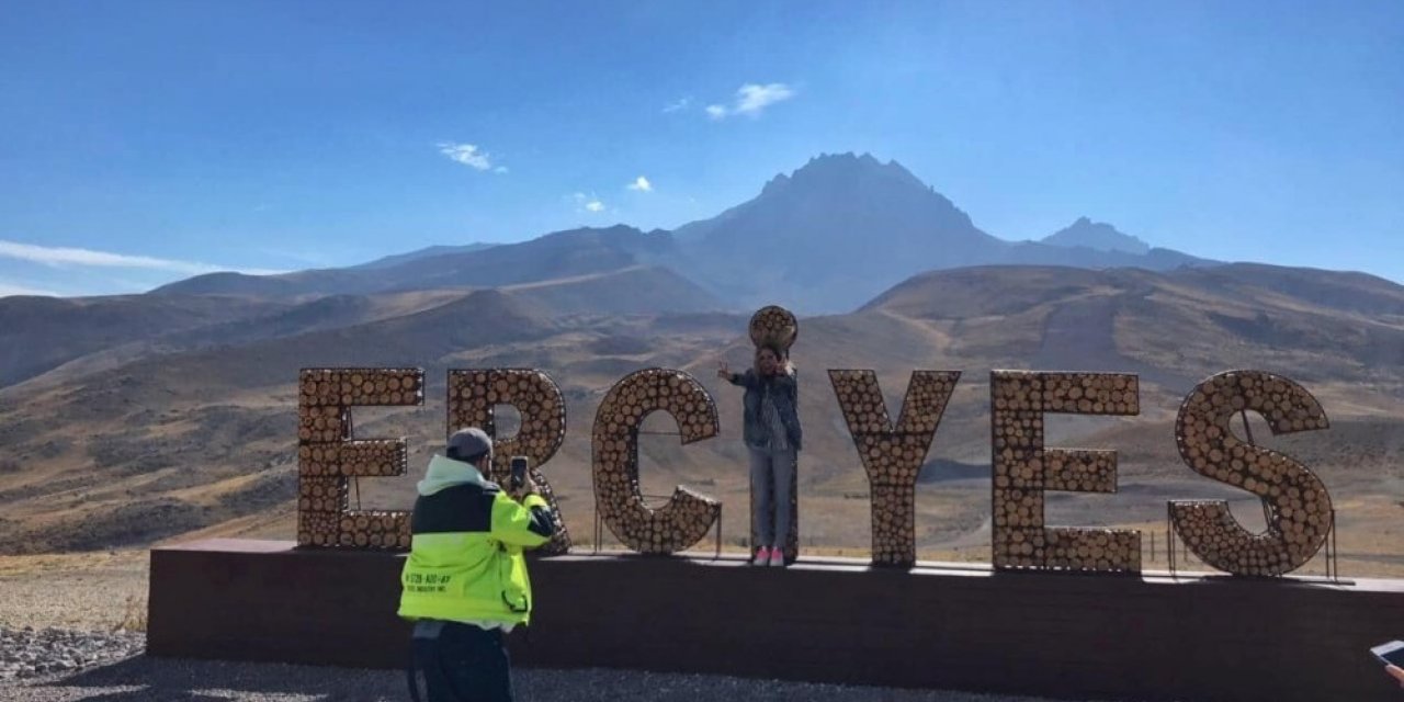 Ukraynalı sosyal medya fenomenleri Erciyes’i tanıttı