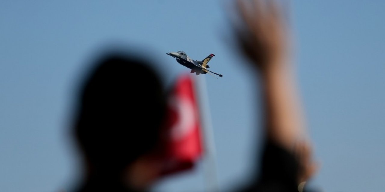 SOLOTÜRK Mudanya Mütarekesi için uçtu