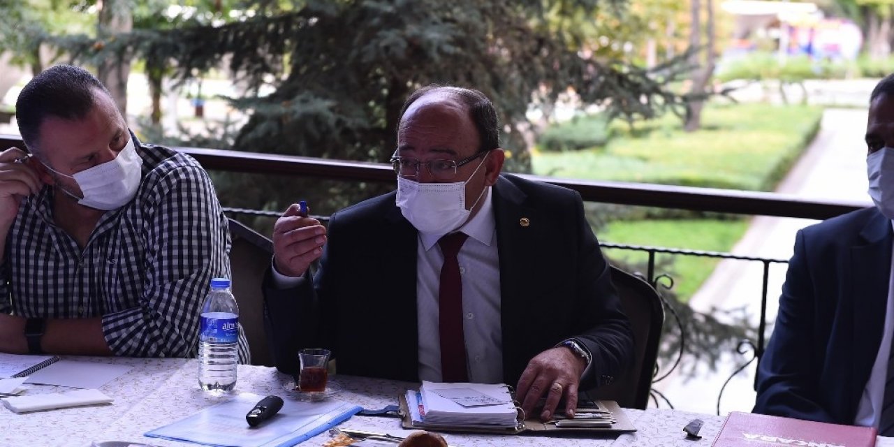 Ankara Kent Konseyi görüntü kirliliğini masaya yatırdı