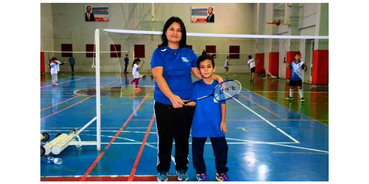 Hem annesi hem antrenörü