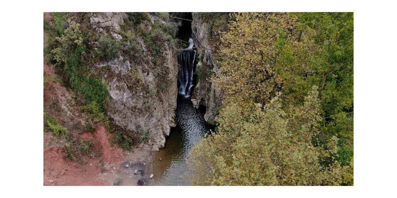 Tarih içindeki doğal güzellik Yarhisar Şelalesi sonbaharda da ilgi çekiyor