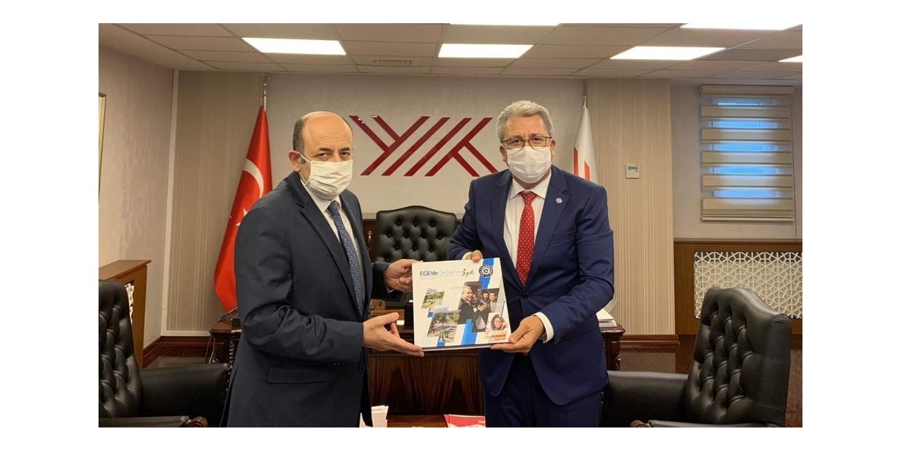 Rektör Budak’tan YÖK Başkanı Saraç’a “Ege’de Değişimin Üç Yılı” kitabı