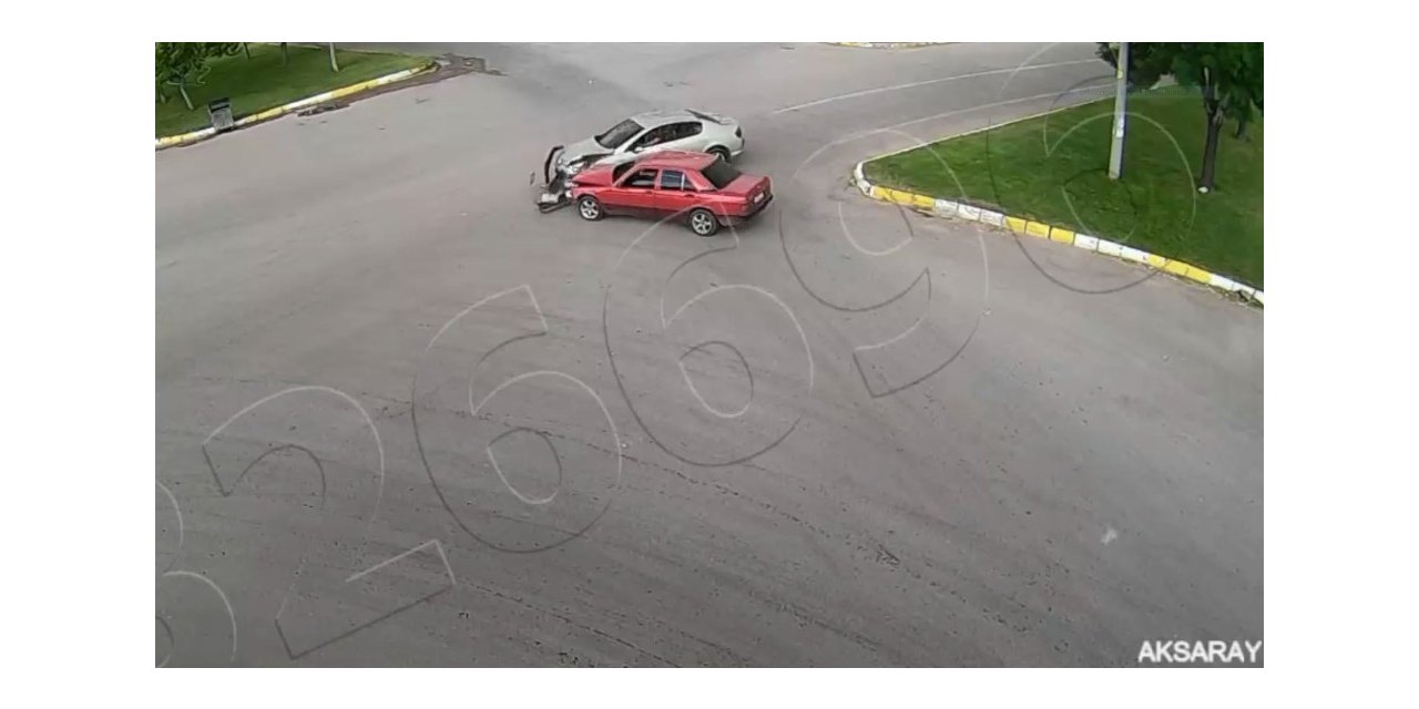Aksaray’da MOBESE kameralarına yansıyan trafik kazaları