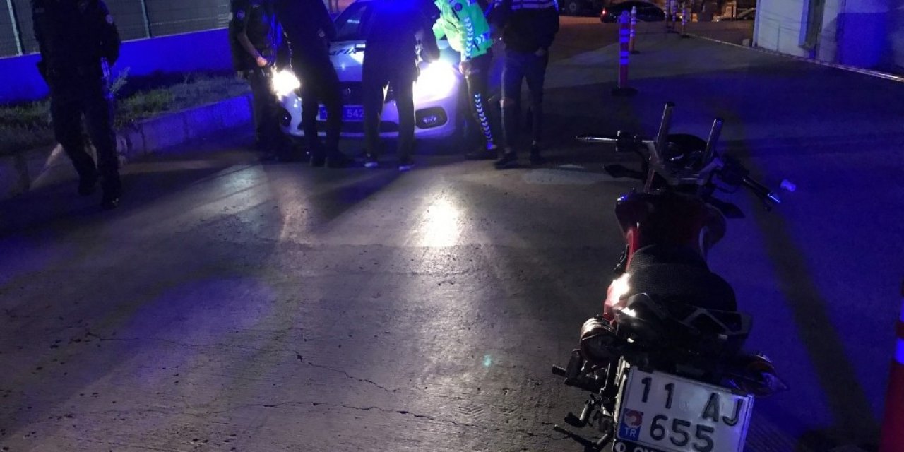 15 yaşındaki ehliyetsiz motosiklet sürücüsüne ceza yağdı
