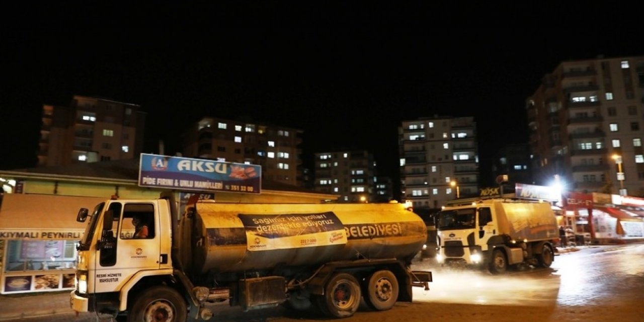 Başkan Çolakbayrakdar’dan gece boyu temizlik mesaisi