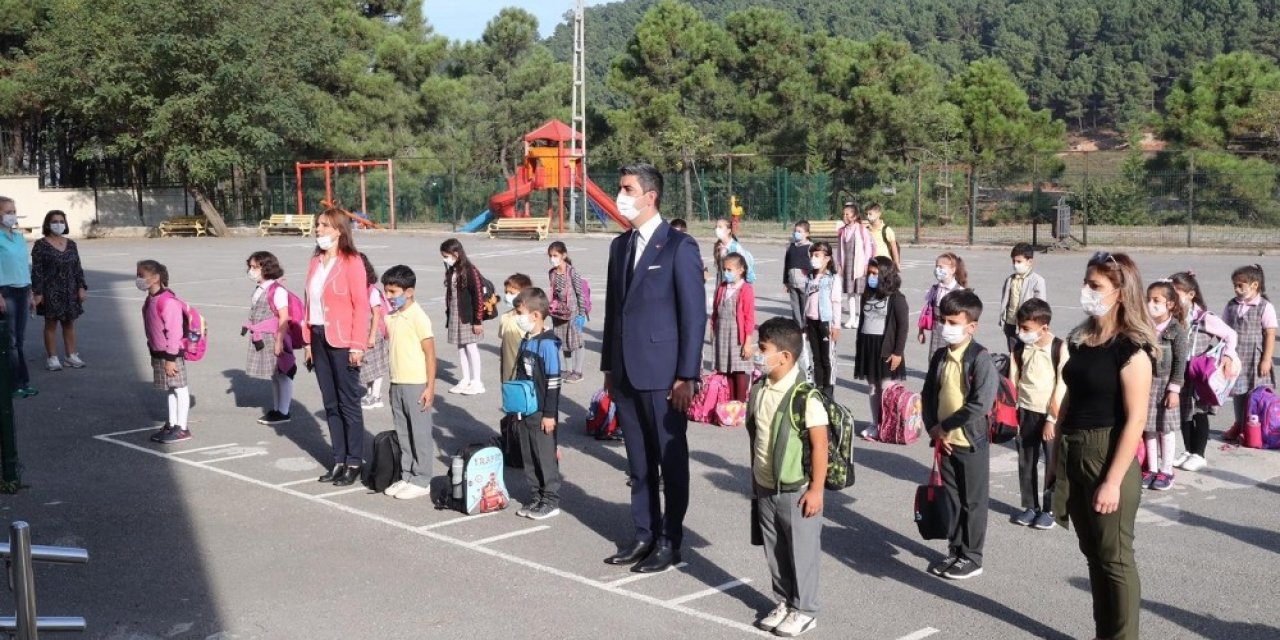 Başkan Gökhan Yüksel, Yüz Yüze Eğitimin ilk gününde öğrencileri yalnız bırakmadı