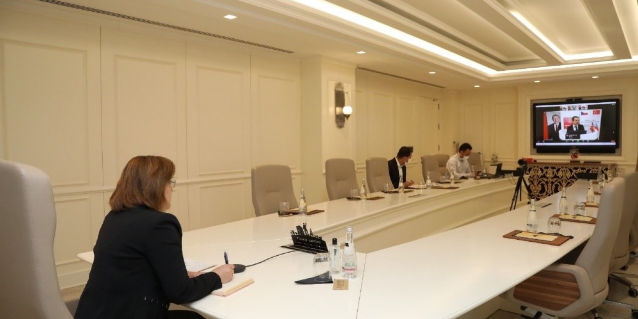 Başkan Şahin ve Büyükelçi Pavek “akıllı şehir” deneyimlerini paylaştı